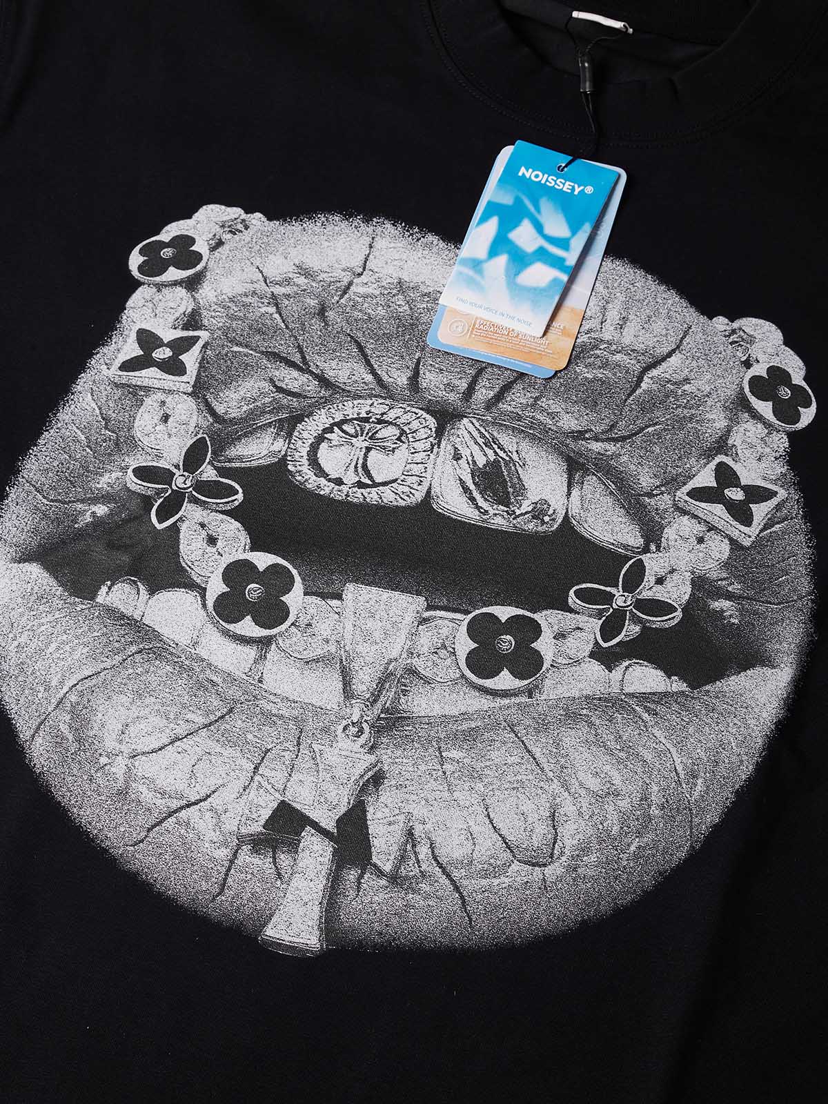 NOISSEY Retro Cross & Grillz Lip Graphic Heavyweight T-Shirt - White 255G Boxy Fit