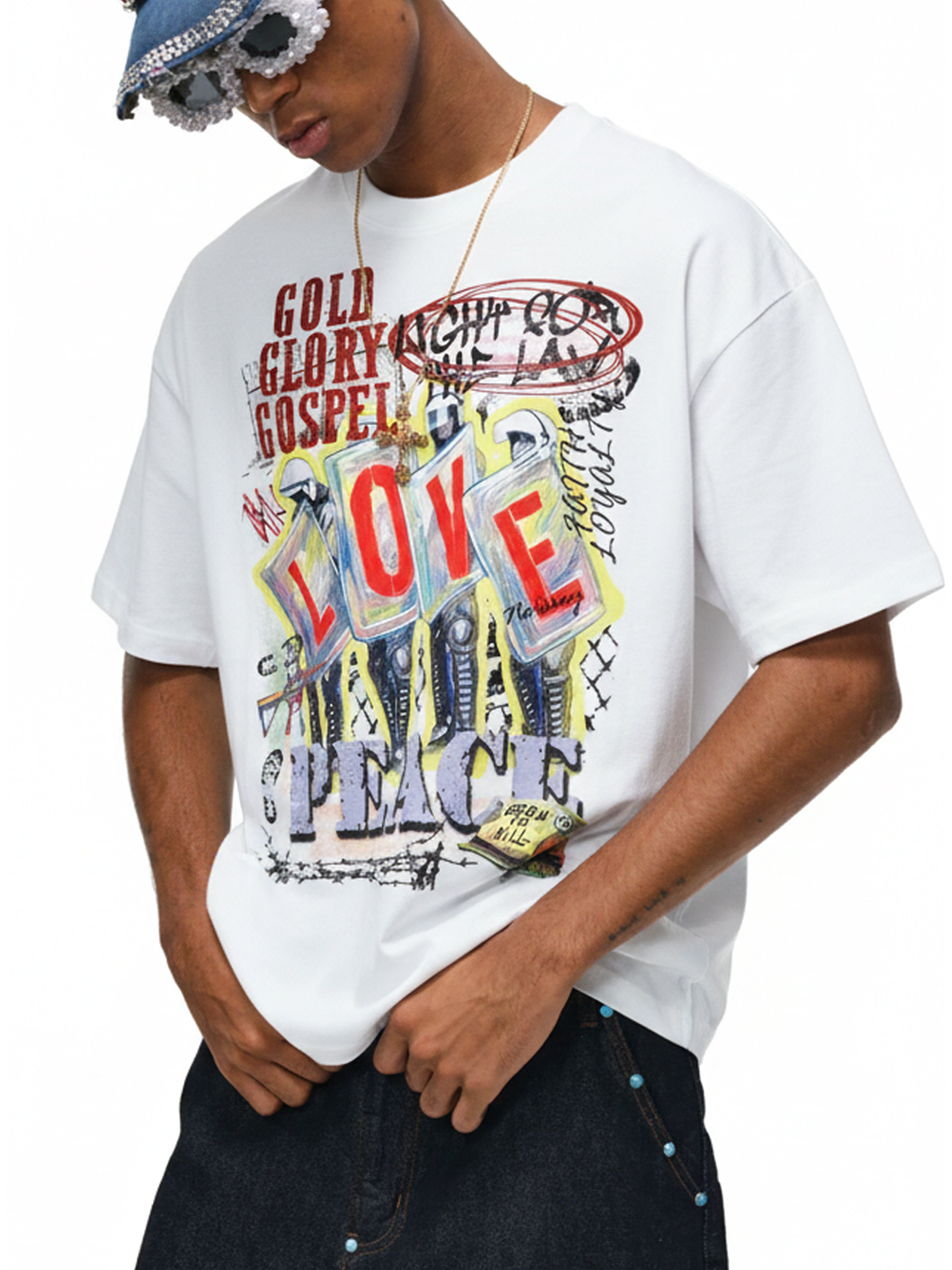 Noissey "LOVE & PEACE" Graffiti Statement Tee – Streetwear Graphic Art