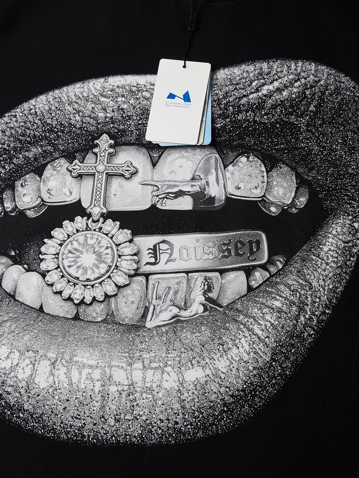 NOISSEY "Silver Grillz Lips" Black Tee - DIY Combo T-Shirt