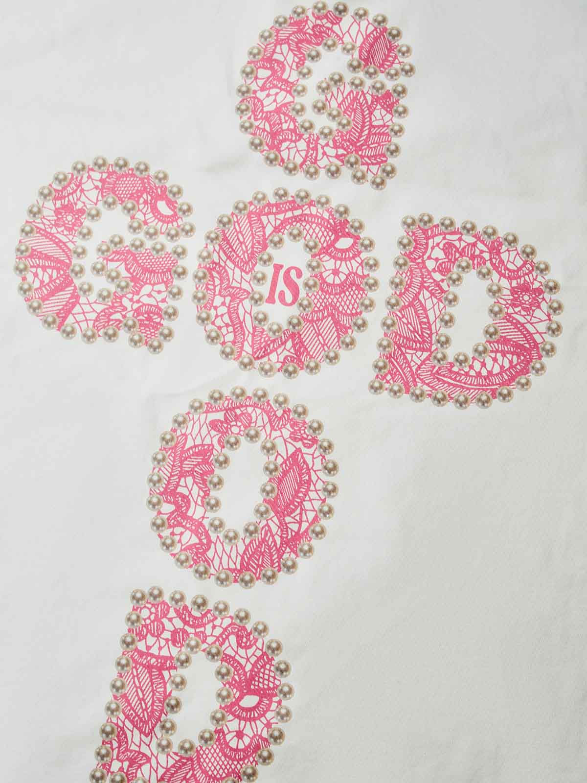 GOD IS GOOD! Lace Pearl Edge Printed T-shirt
