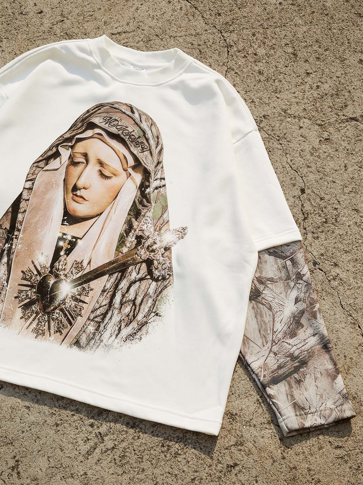 Tree Pattern Headscarf Madonna & Camo Layered Long Sleeve Tee