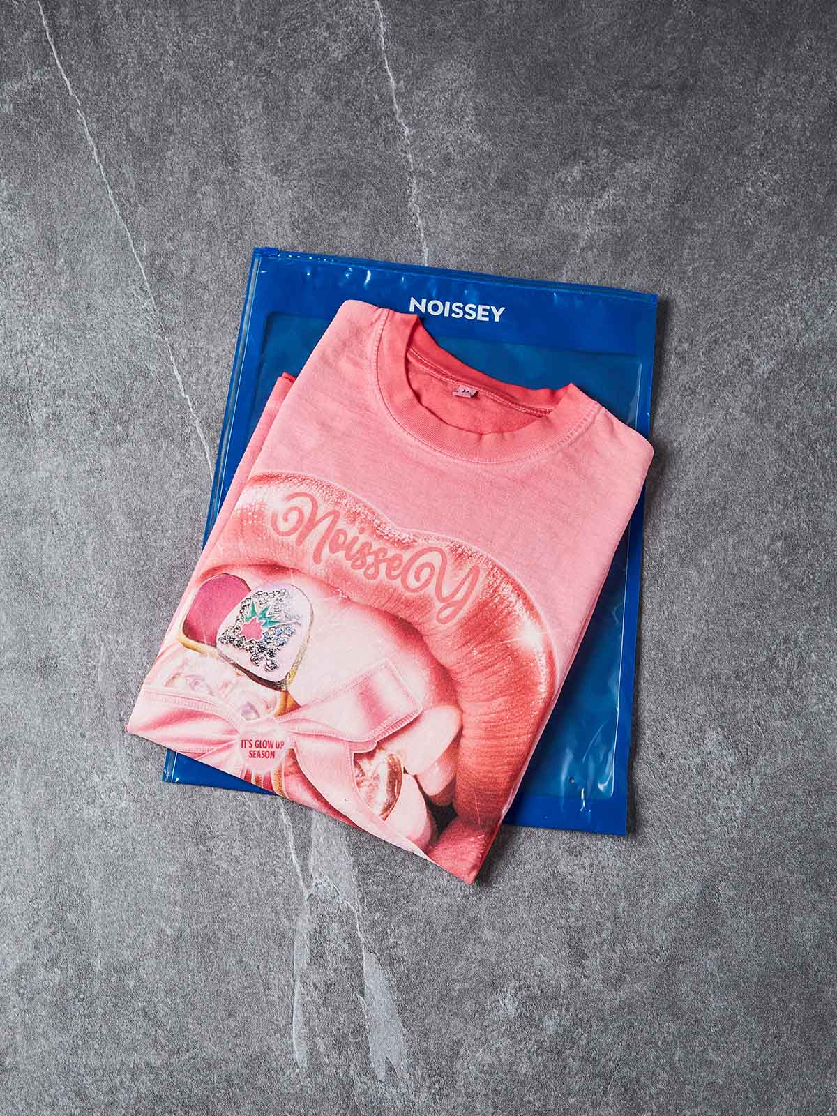 "CHERRY LIPS" GRILLZ SHIMMER TEE – VINTAGE PINK OVERSIZED STREETWEAR