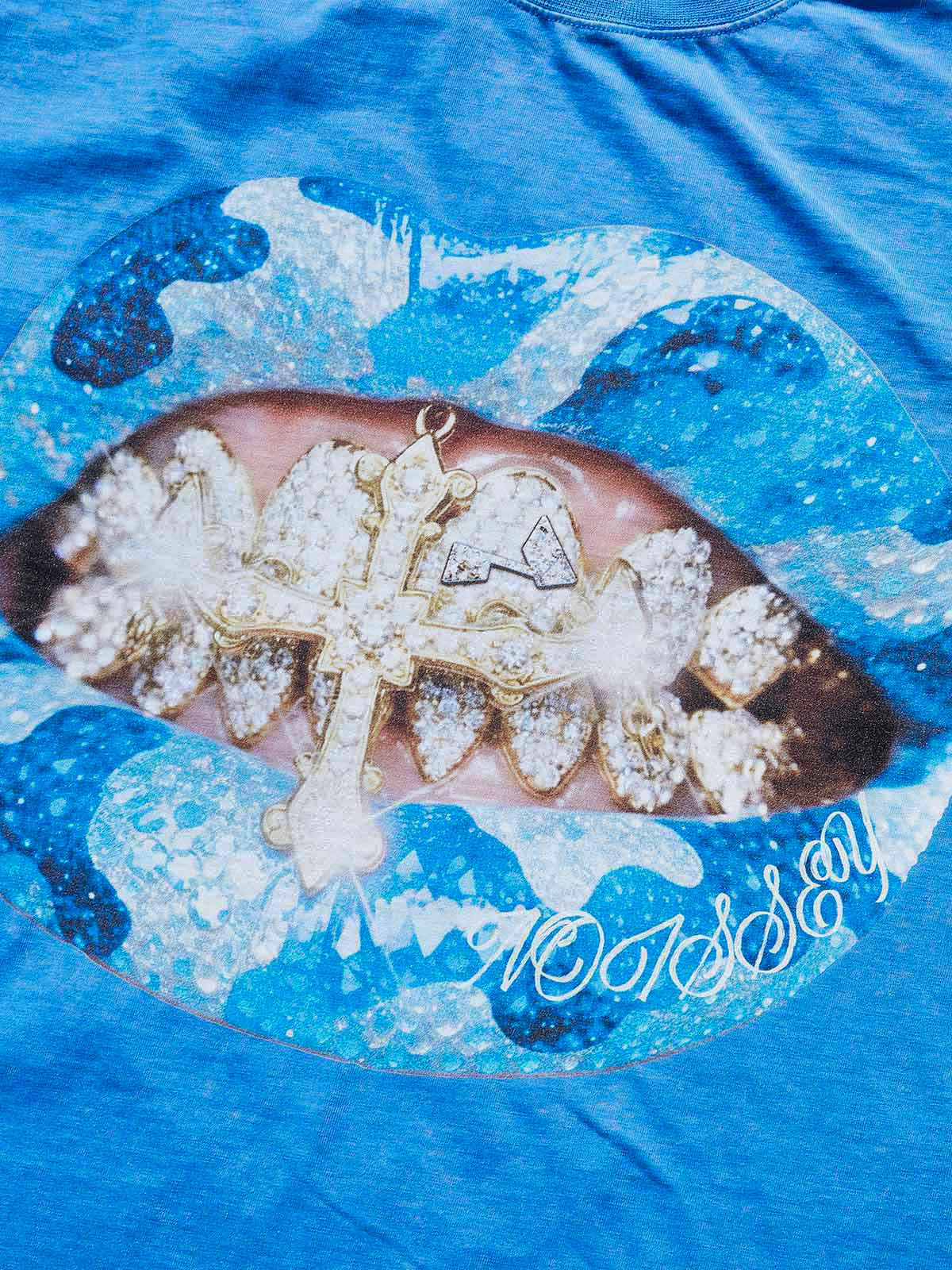 Noissey "Icy Blue" Grillz Graphic Tee – Wash Oversized T-Shirt with Diamond Camo Print