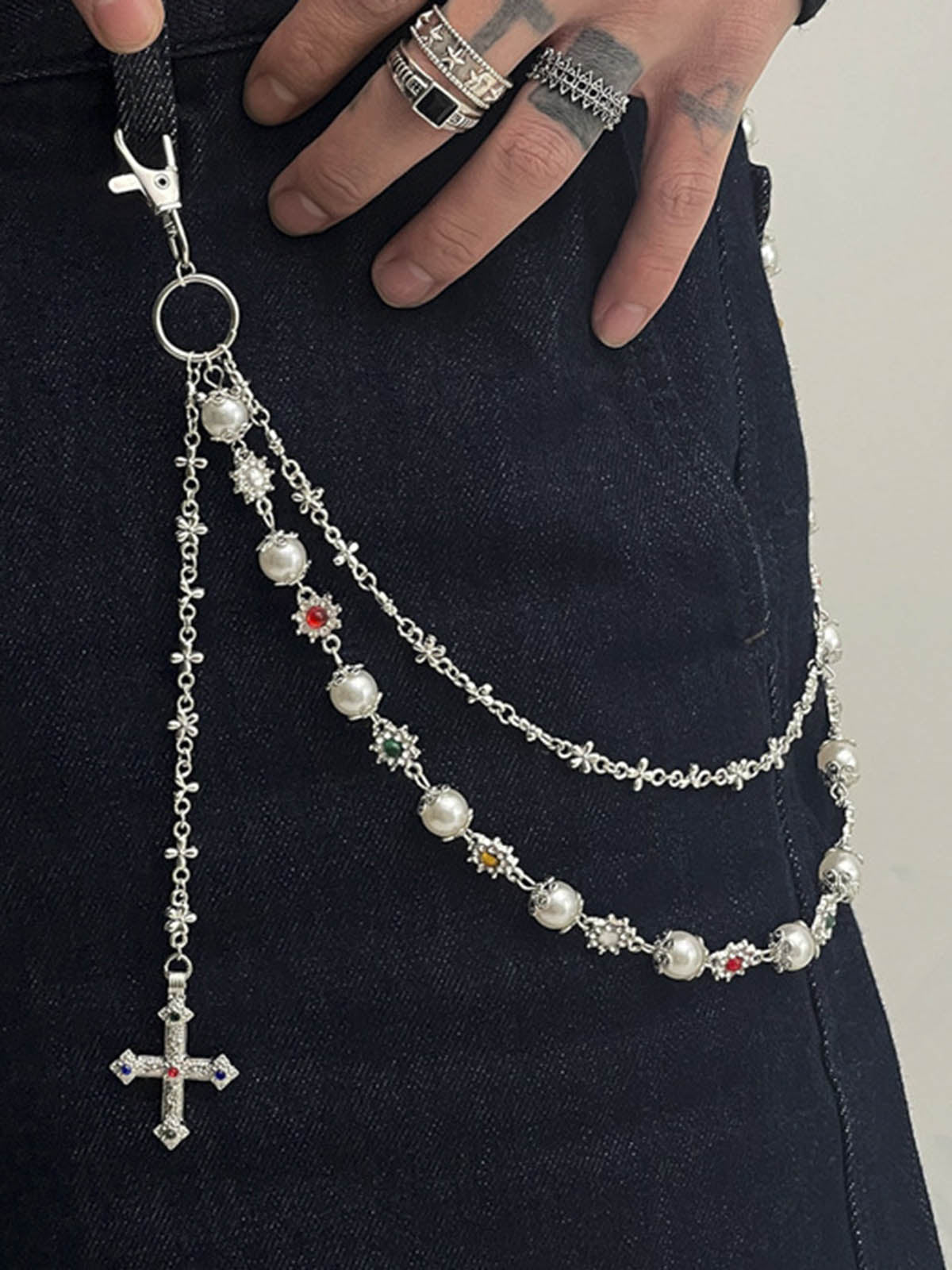 NOISSEY "SILVER BLOOM" MULTI-LAYERED PEARL & CRUCIFIX WAIST CHAIN