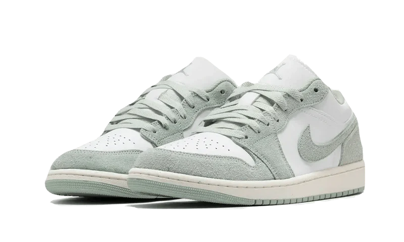 Air Jordan 1 Low SE Seafoam