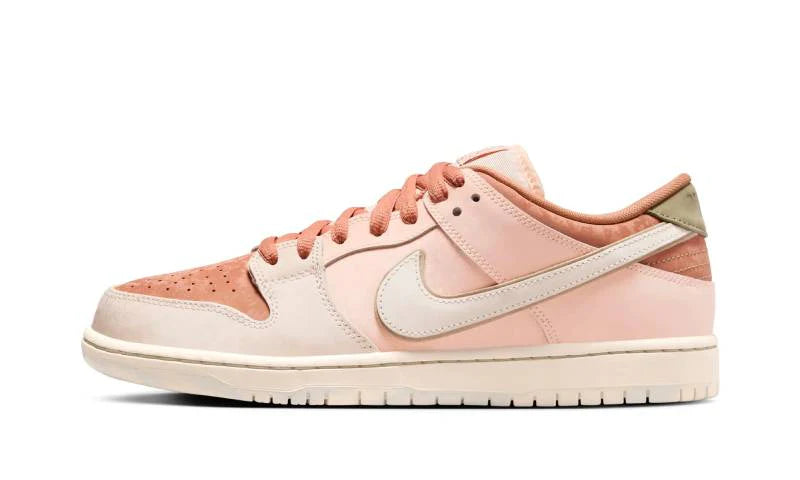SB Dunk Low Trocadero Gardens