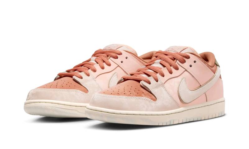 SB Dunk Low Trocadero Gardens