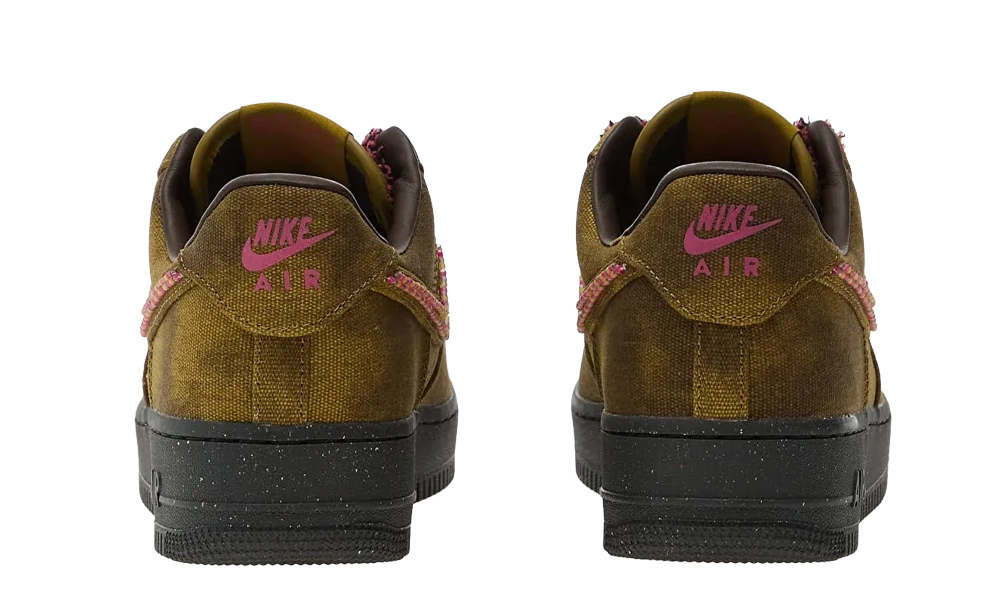 Nike Air Force 1 Low '07 QS Boucle Desert Moss Fierce Pink
